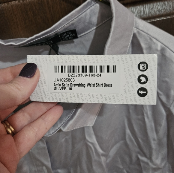 Nwt Boohoo shirt dress- 12 - Picture 6 of 9